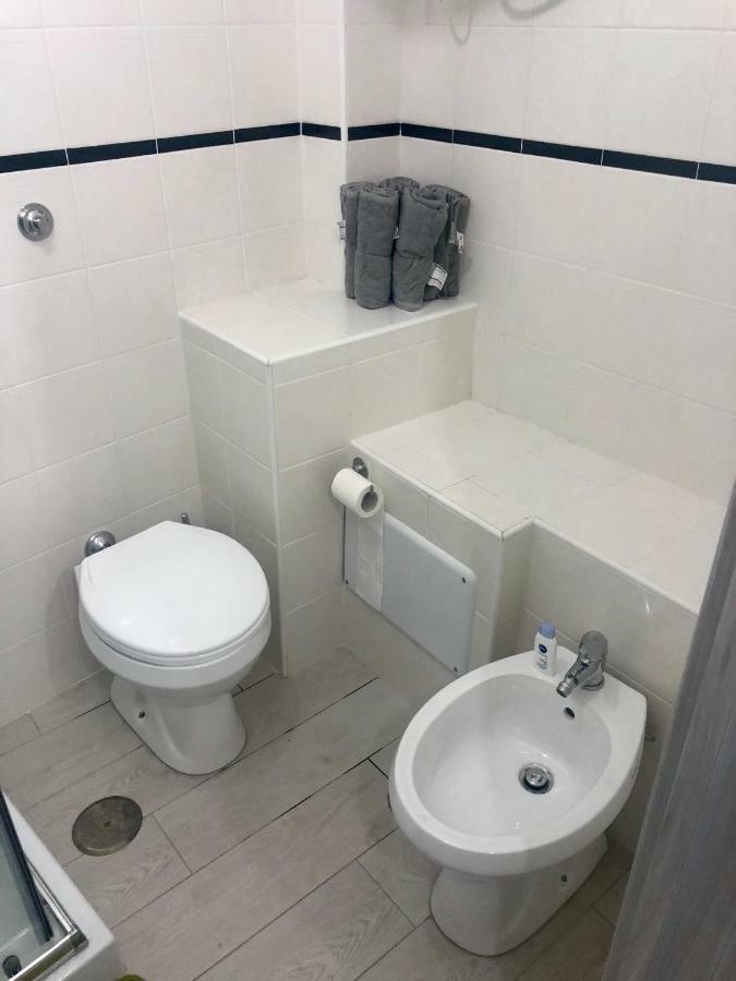 נאפולי Hamlet Appartment מראה חיצוני תמונה